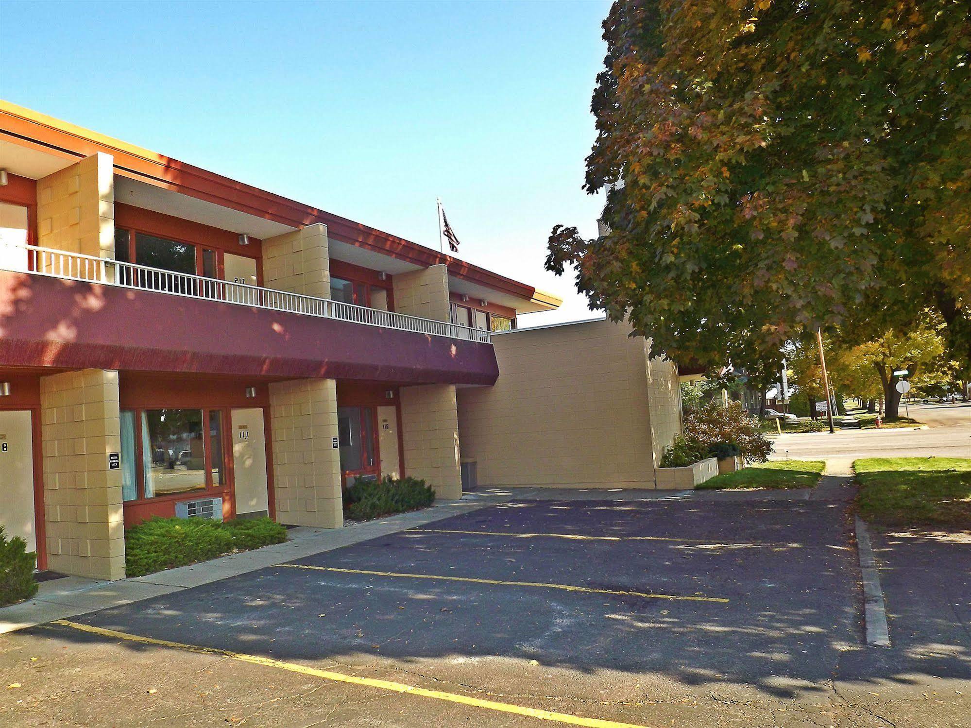 Travelodge By Wyndham Kalispell Exterior foto