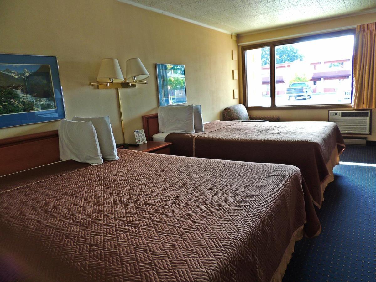 Travelodge By Wyndham Kalispell Quarto foto